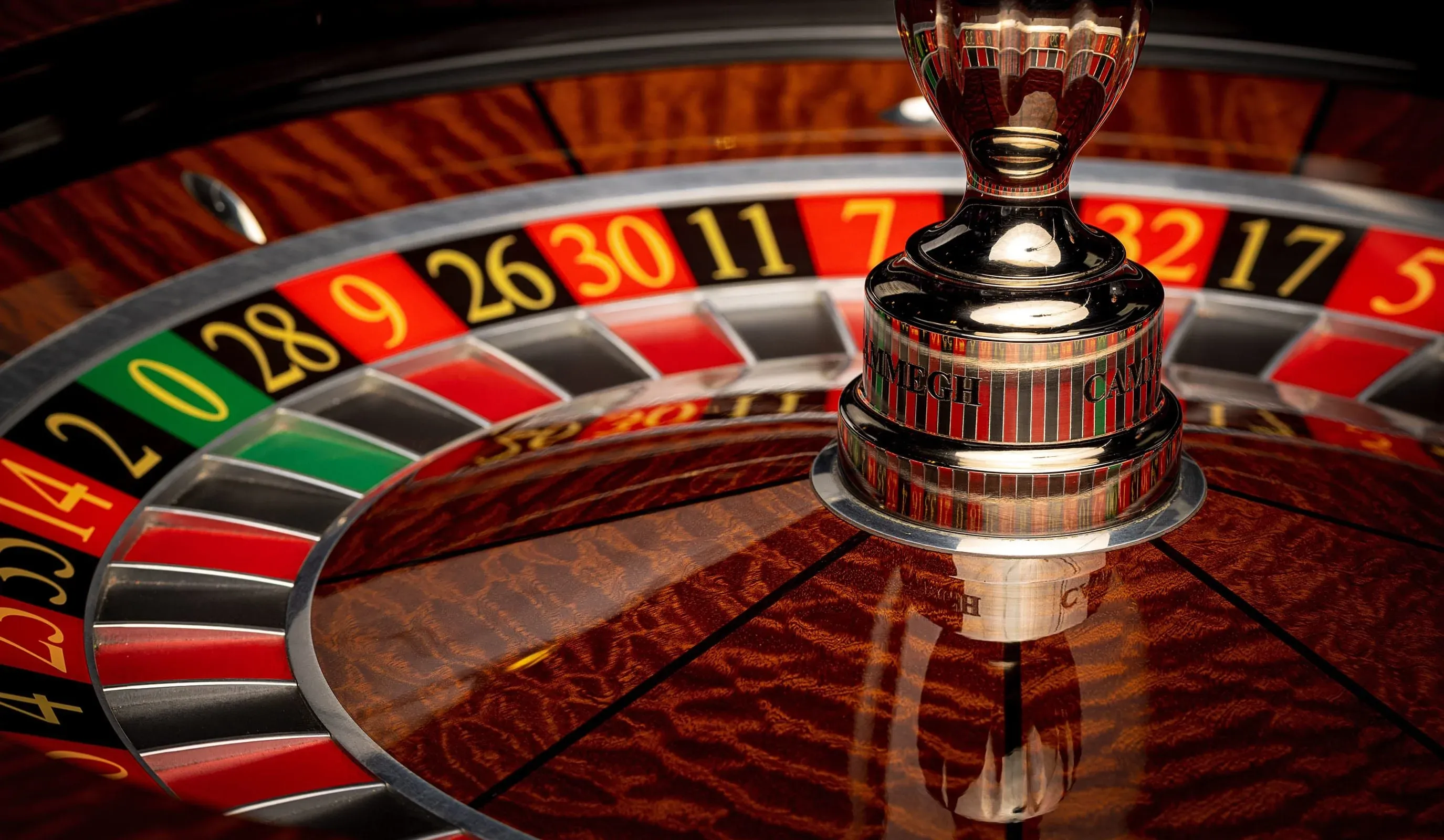 Roulette table cutout visual